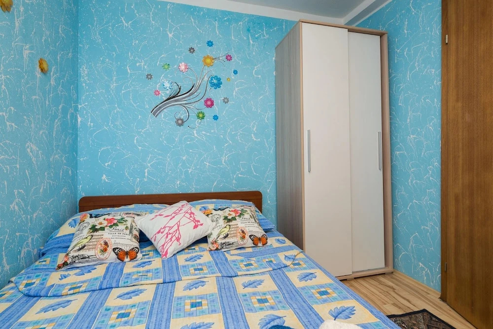 A4 - Modern apt w. Terrace, 3 min Walk to Beach
