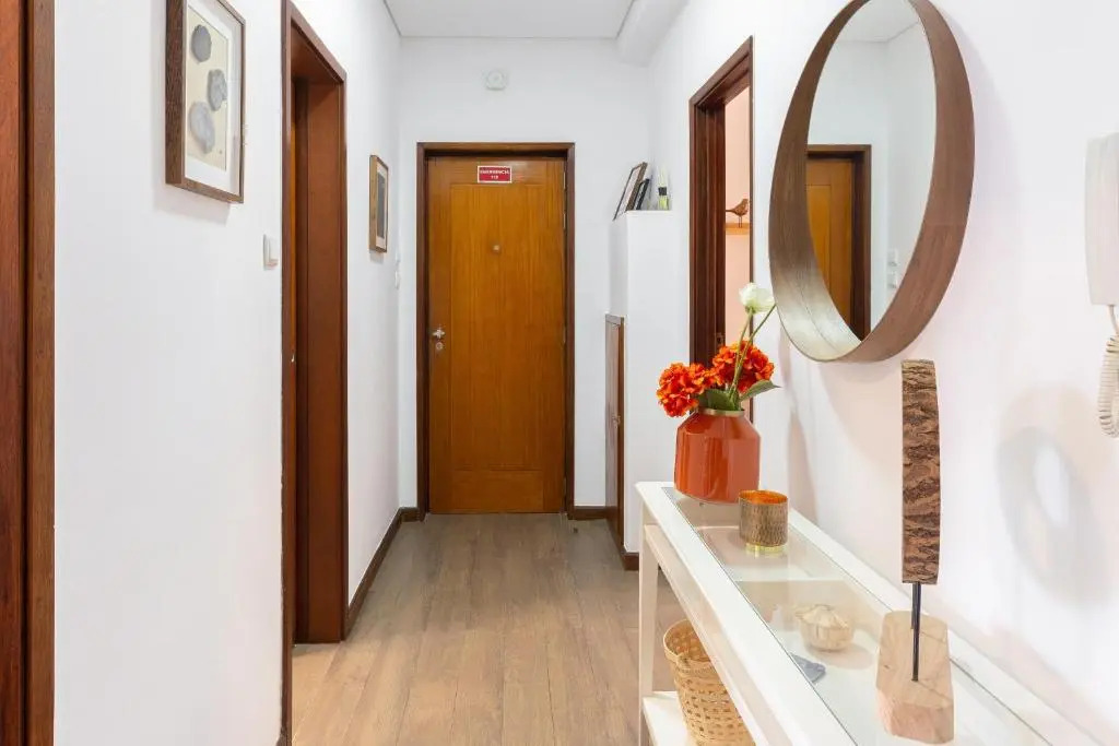 Host Wise - Deluxe Bright Flat with Netflix