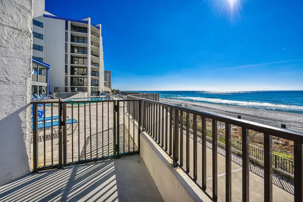 AquaVista Beach Resort by Sand Seeker Vacations