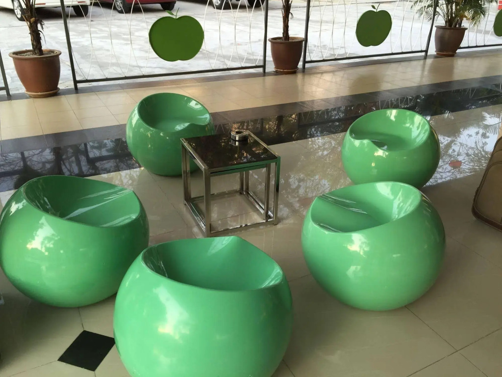 Apple 1 Hotel Gurney