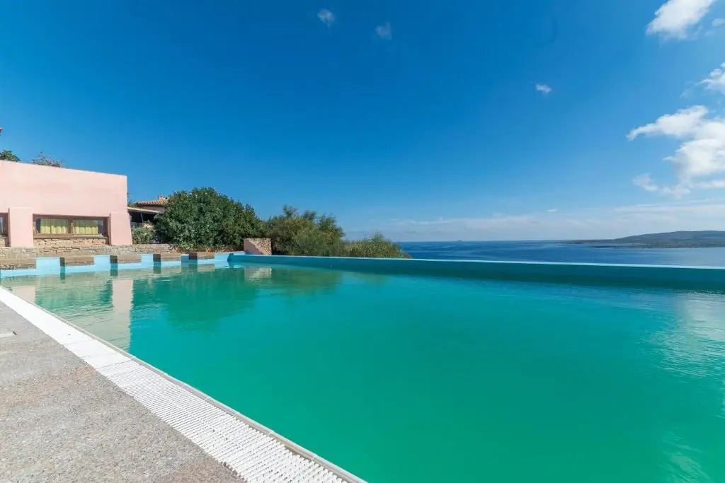 Casa Emozione With Shared Pool