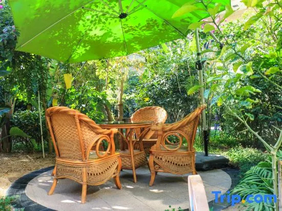 Boya Lakeside Garden Hotel