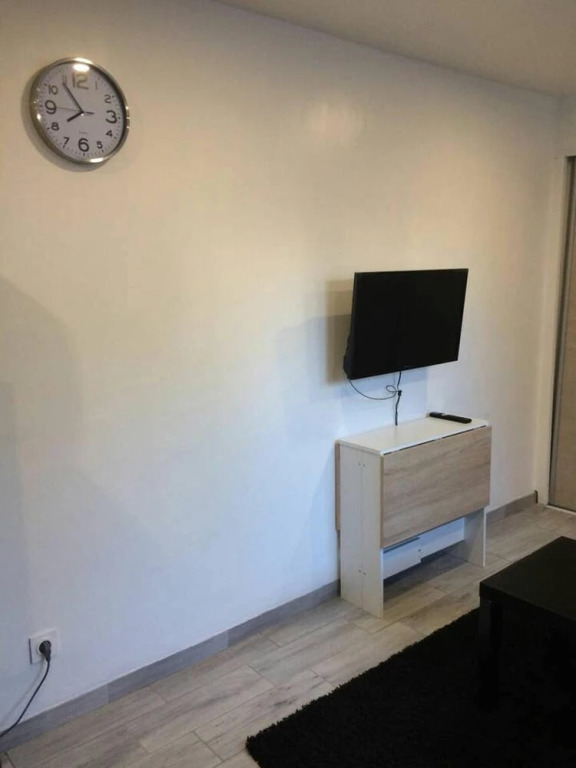 Studio in Marseille, With Pool Access, Enclosed Garden and Wifi - 11 km From the Beach