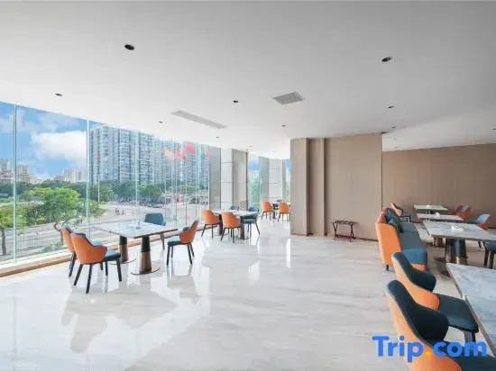 Weigang Supreme International Hotel (Beihai International Wharf Qiaogang Style Street)