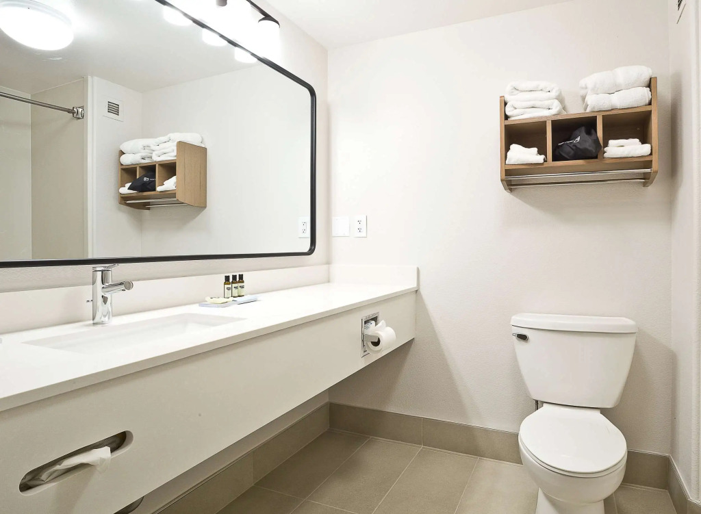 Hawthorn Suites by Wyndham-Oakland/Alameda