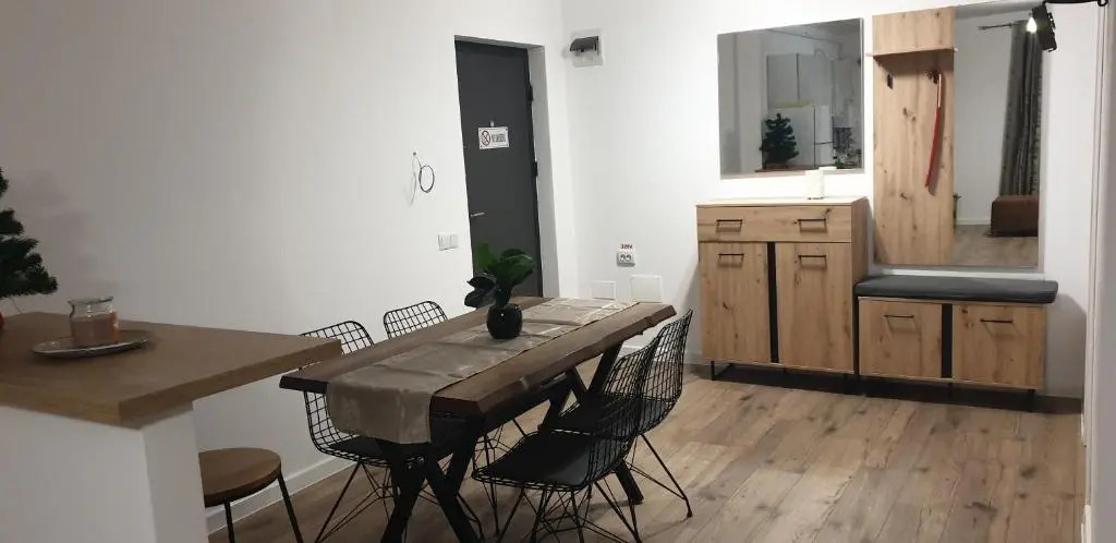 Viv Apartments 210