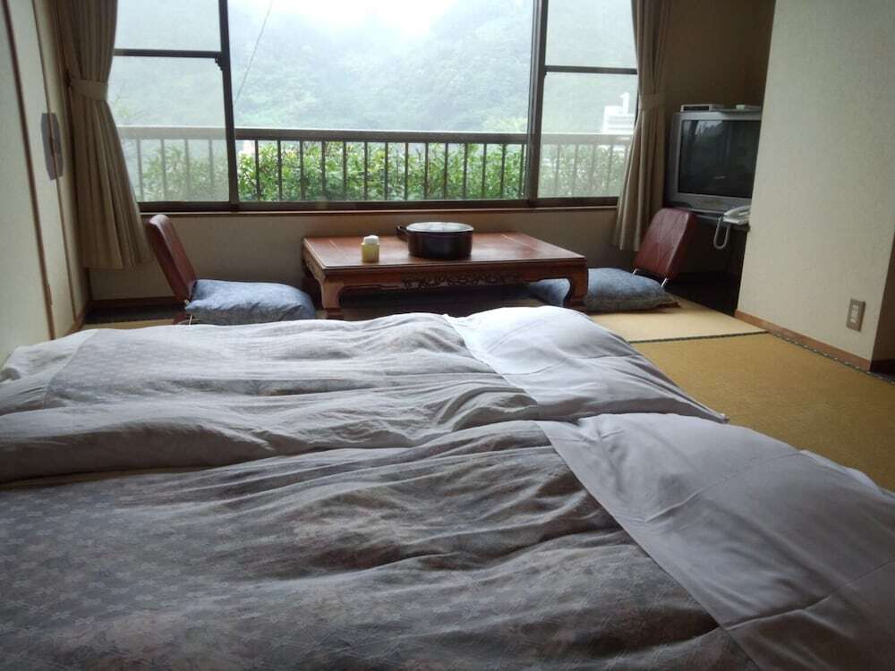 Yugawara Onsen Apolosou