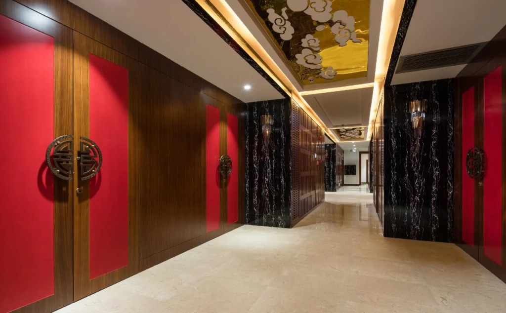 Headquarter International Hotel