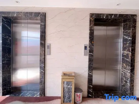 Yingjiang Triumph Hotel