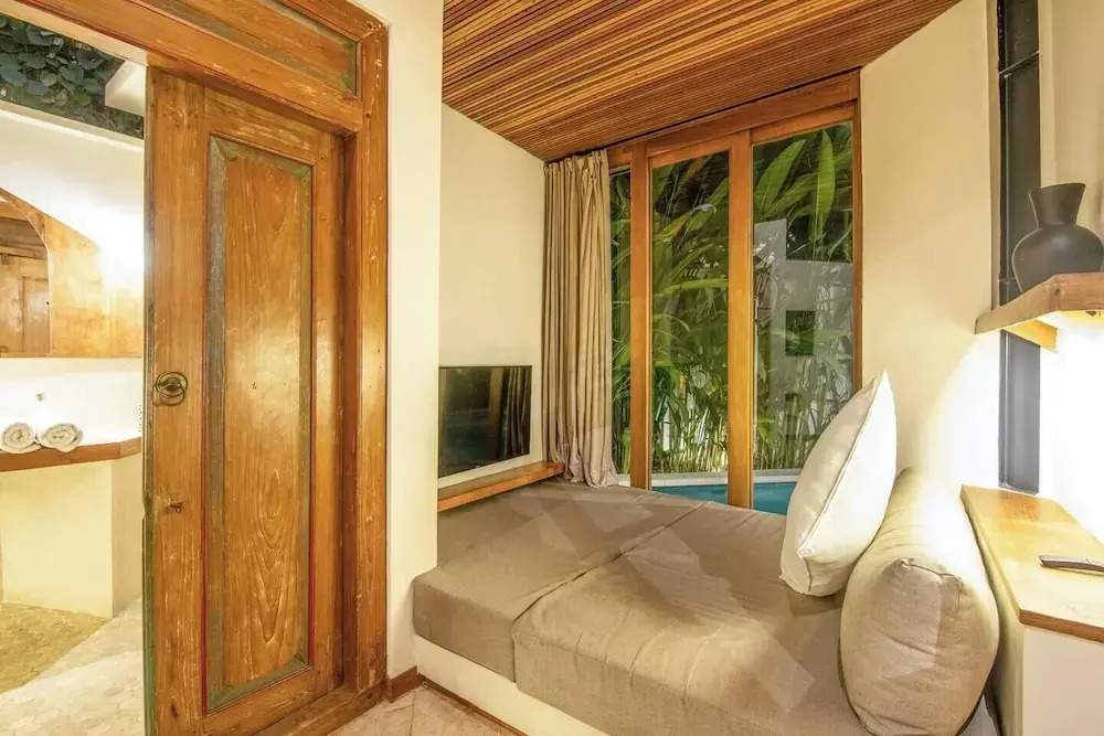 Serene 1BR Villa 800 to Echo Beach, with Pool