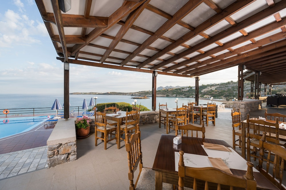 Lena Beach Hotel