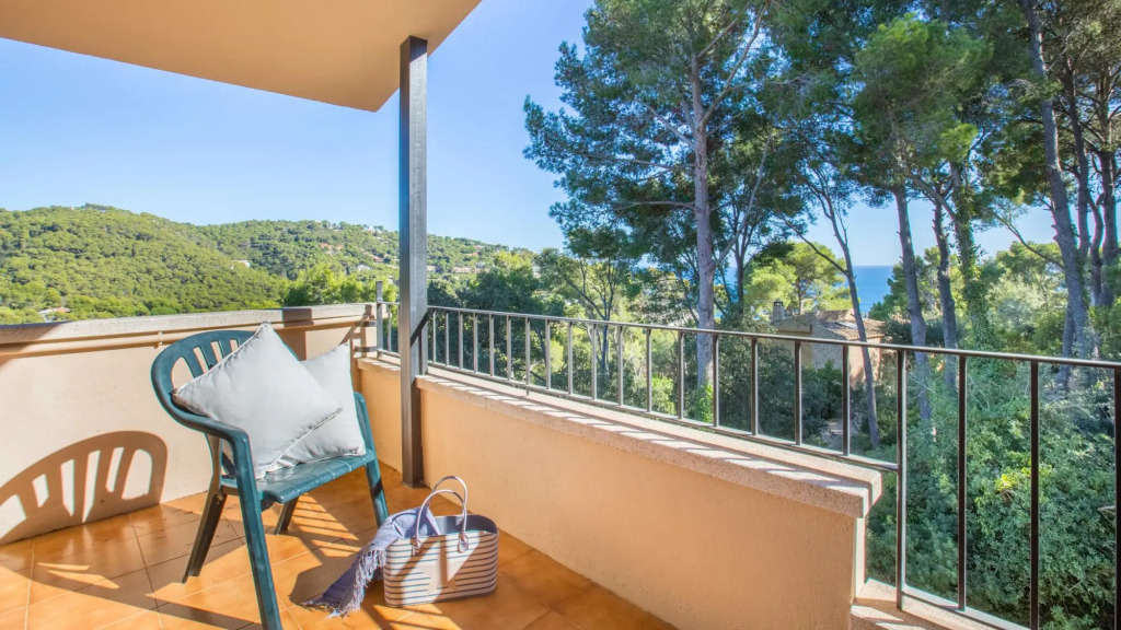 Ronda in Llafranc with 4 bedrooms and 2 bathrooms