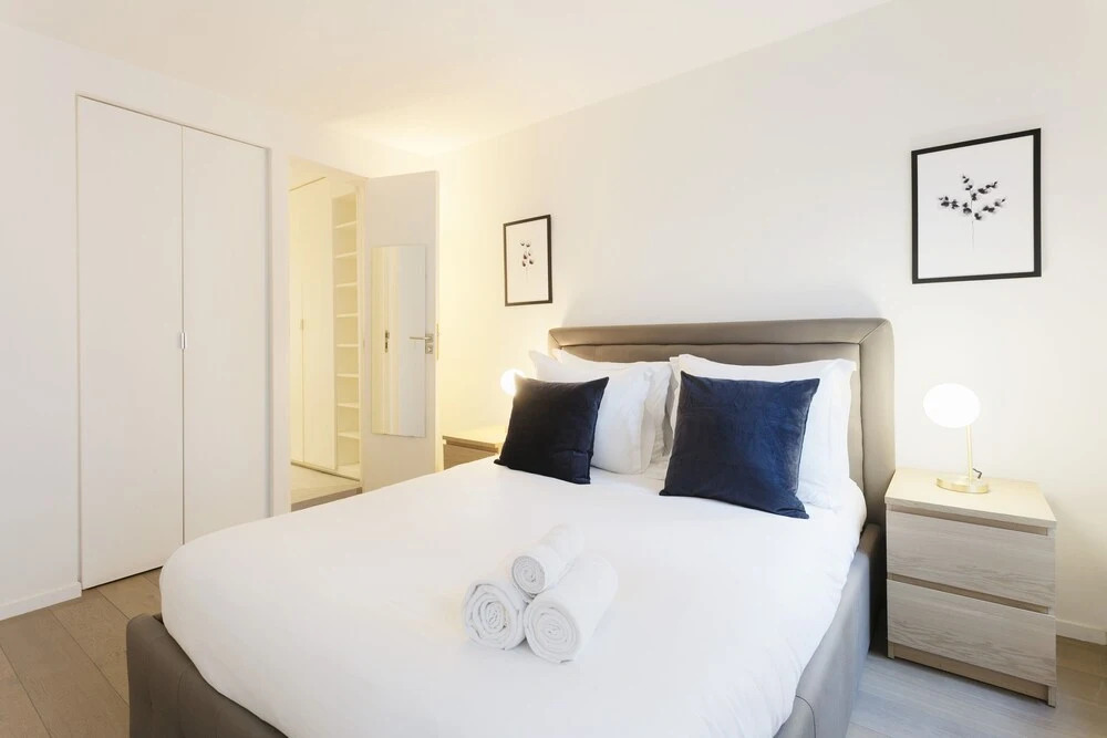 Le Marais Temple Apartment