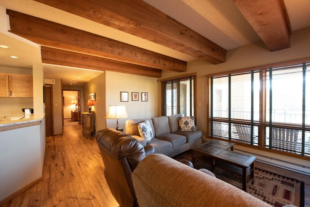 Plaza 4PK PZ136 - 2 Br Condo