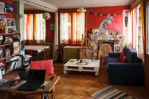 Ikar Hut Hostel