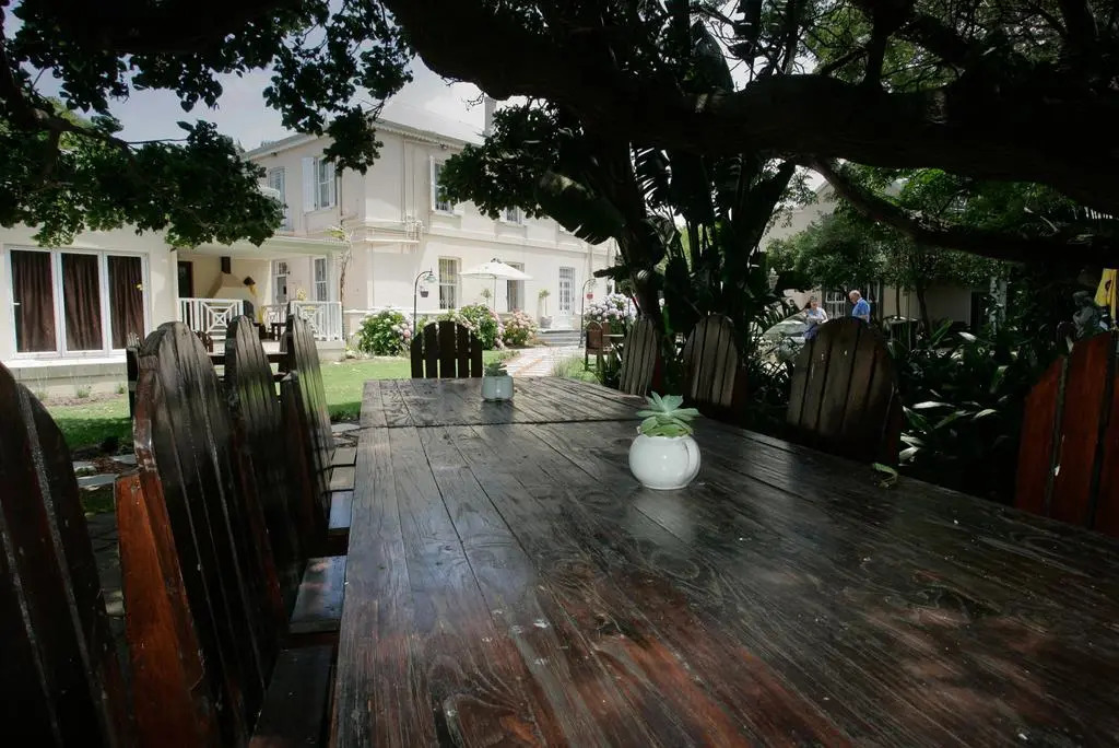 Riversyde Manor