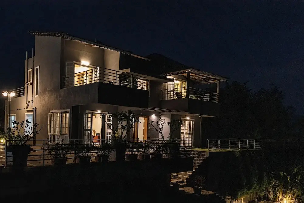 CosmicStays Grey Stone Villa Mountain & Dam View