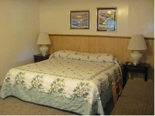 Garden Cottages Motel - Rapid City