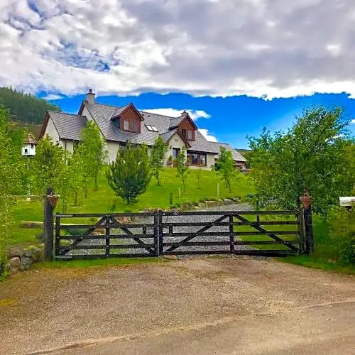 Willie Jack's Cottage B&B, Near NC500