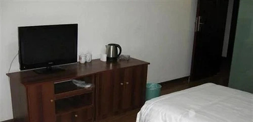 Qingdao Heng He Four Business hotel