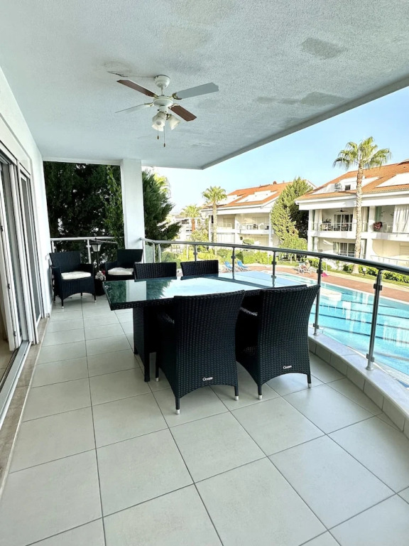 Wonderful 3 bed Duplex in Sought After Prime Community
