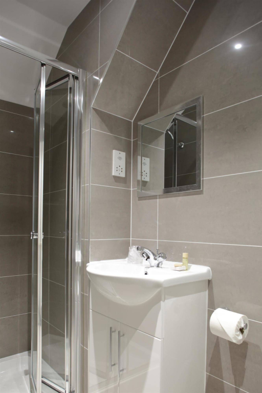 Kensington Gardens Hotel