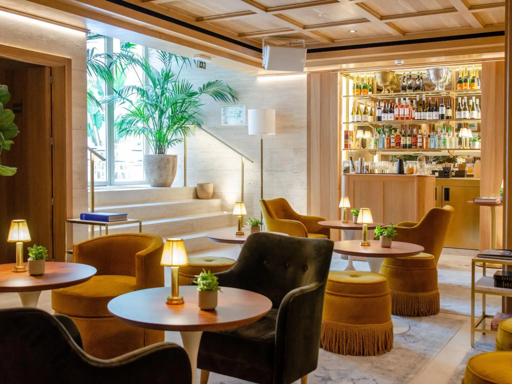Browns Avenue Hotel