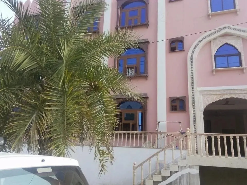 Pink Palace Guest House