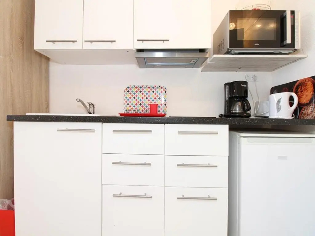 Appartement Balaruc-les-Bains, 1 pièce, 2 personnes - FR-1-553-111