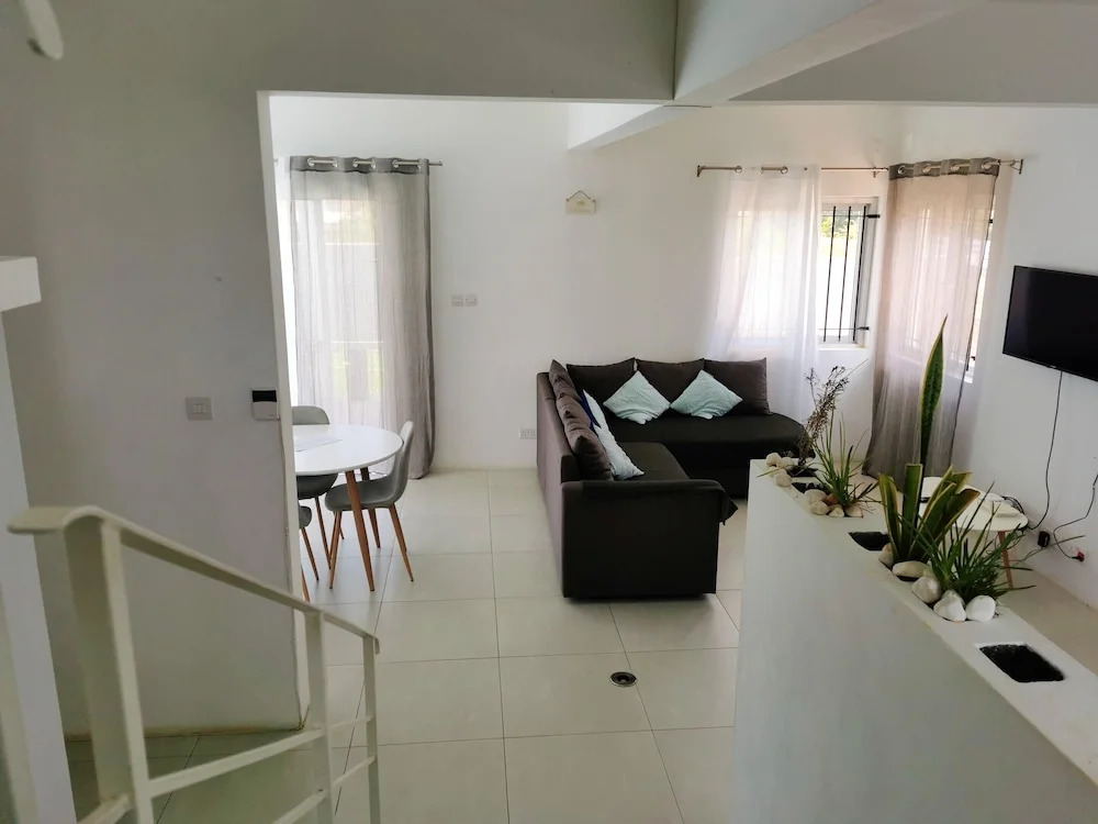 Villa With 3 Bedrooms in Albion, With Wonderful sea View, Private Pool, Enclosed Garden