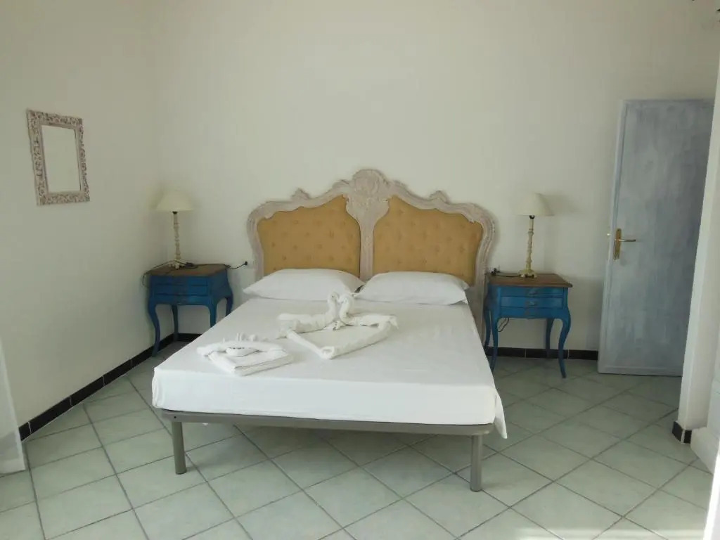 Helios Hotel