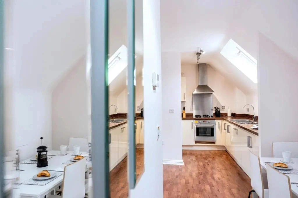 The Coach House - by TJ Serviced Property