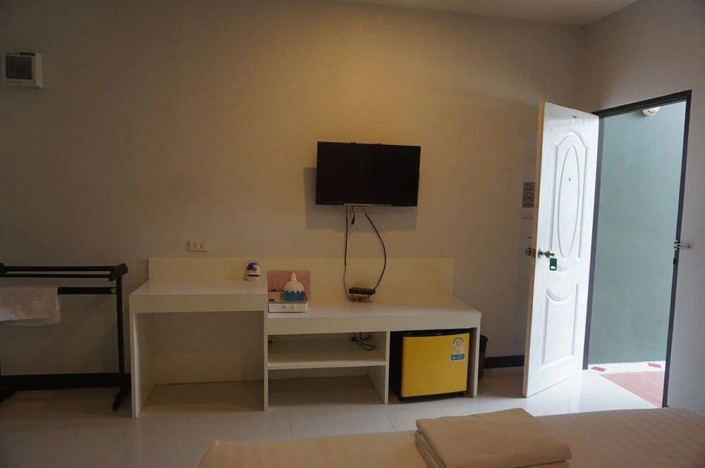 Baan Nongnooch Hotel