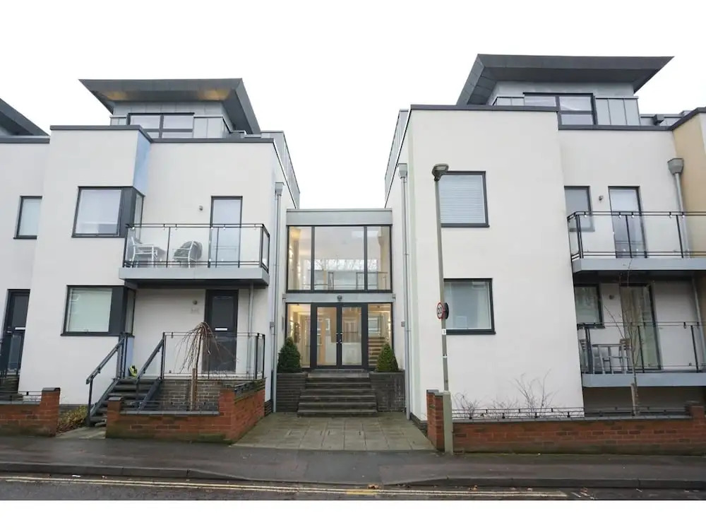 Modern, Spacious 2BR Flat in Oxford