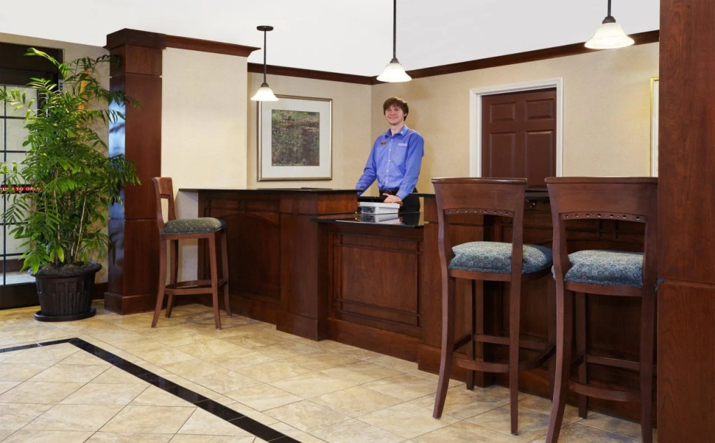 Staybridge Suites Milwaukee Airport South by IHG