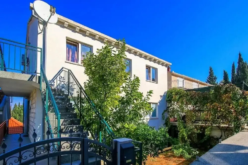 Zdenka - 70m From sea - A2
