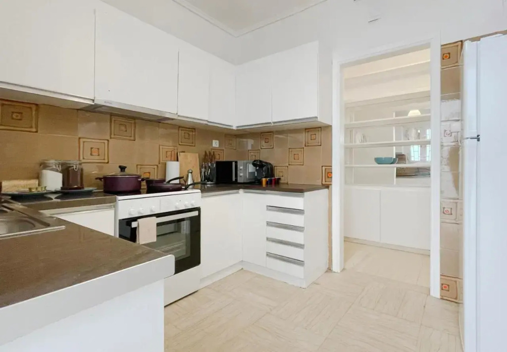 Filis Sunny 80sqm apt in Viktoria
