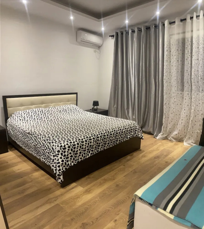 Durres 2-beds, Garden, Parking, 100m to Beach