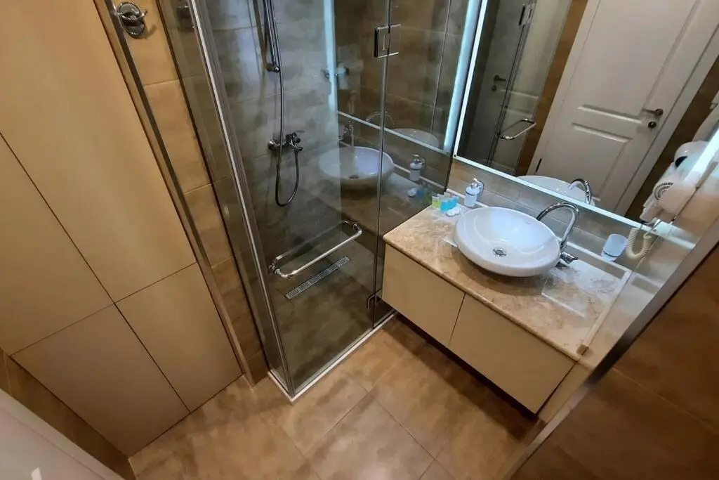 Leo Group Luxury Apartment 18-30 Alliance Palace