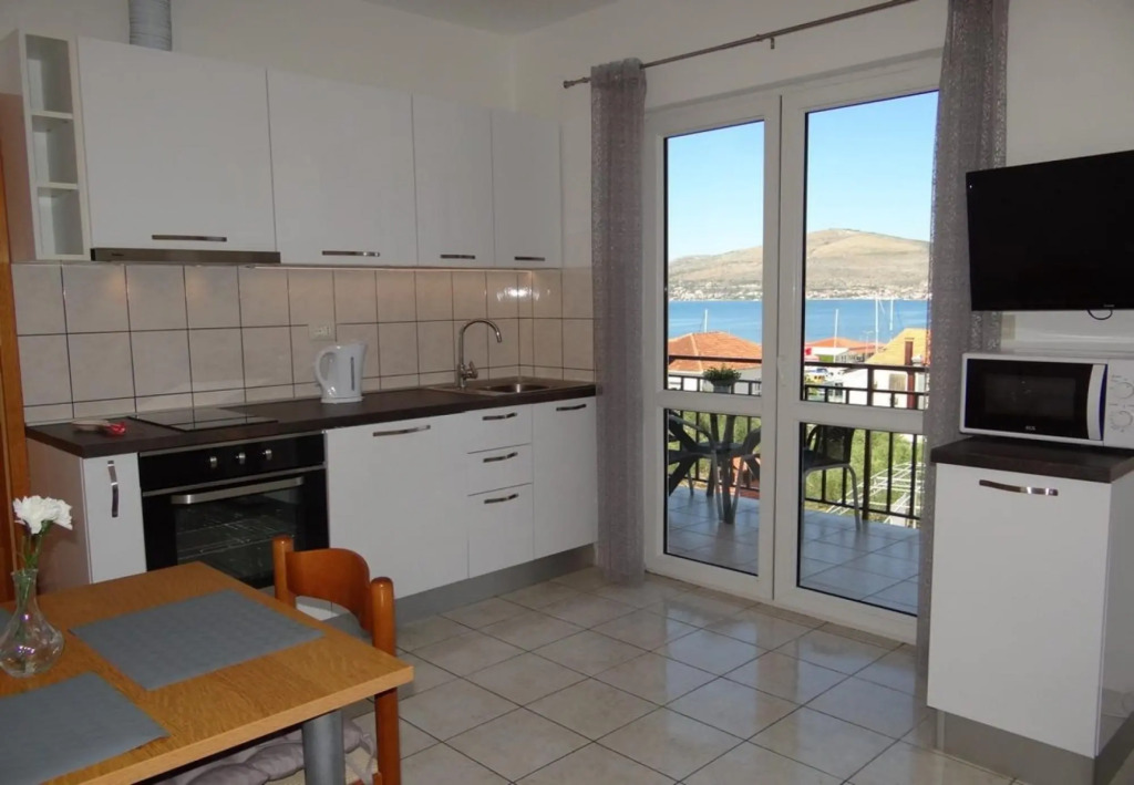 Mara - 70m From the sea - A4