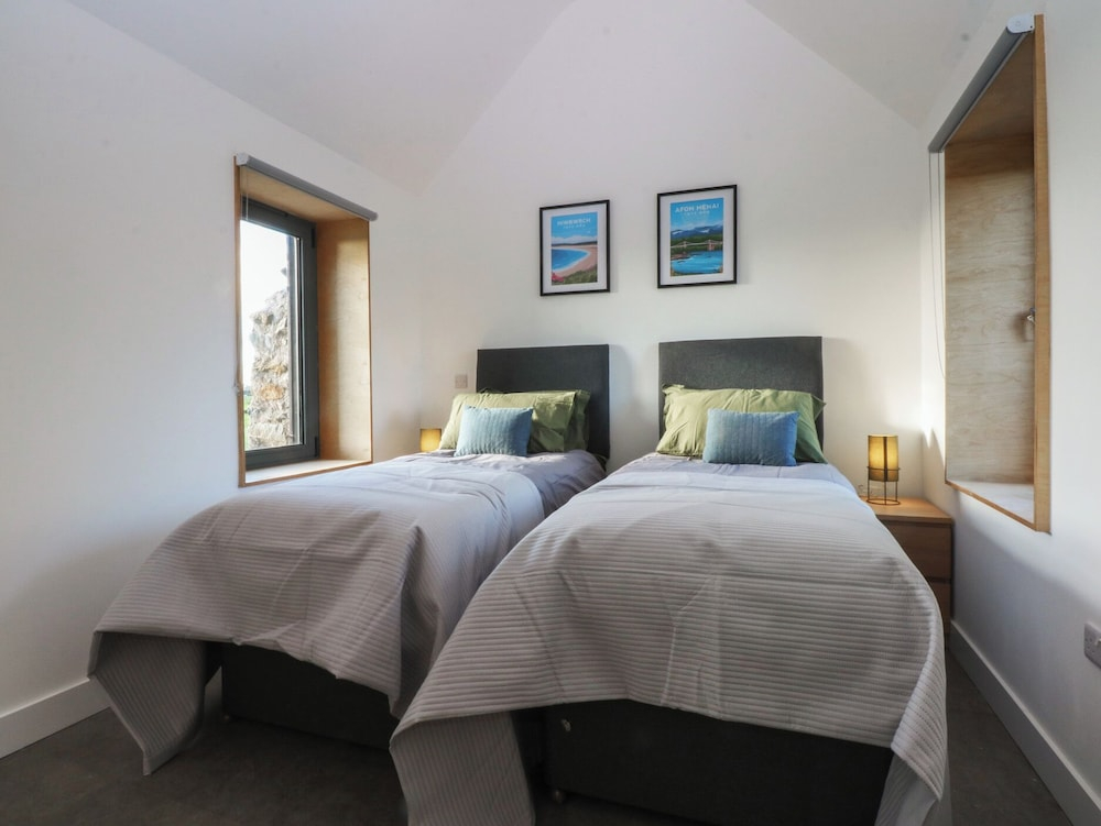 Tithe Barn Lodge