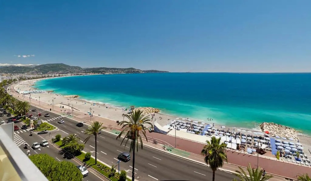 Studio 100m de la mer