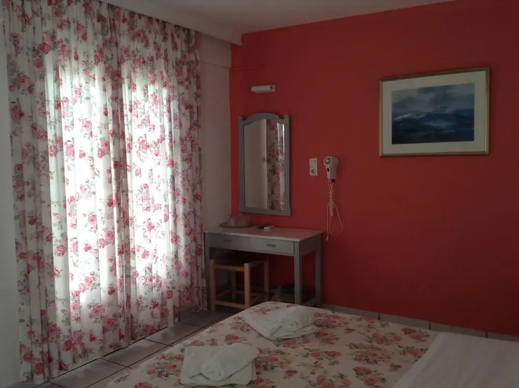 King Thiras Hotel
