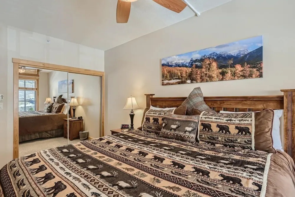 Passage Point 623b 1 Bedroom Condo by RedAwning