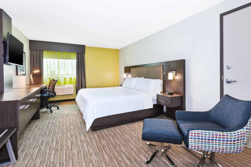 Holiday Inn Express Winnipeg Airport - Polo Park by IHG
