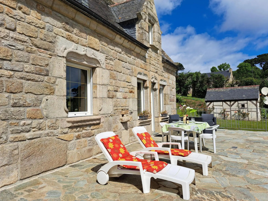 Granite House in Brittany with Sea Views