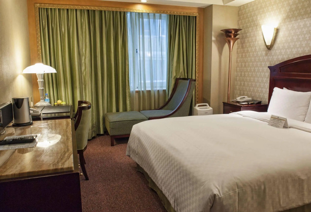 Royal Palace Hotel
