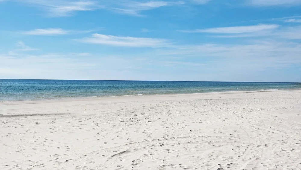 3 Minutes to Beach, Easy Walk to Dining & Shopping in Seagrove - 2 Pools