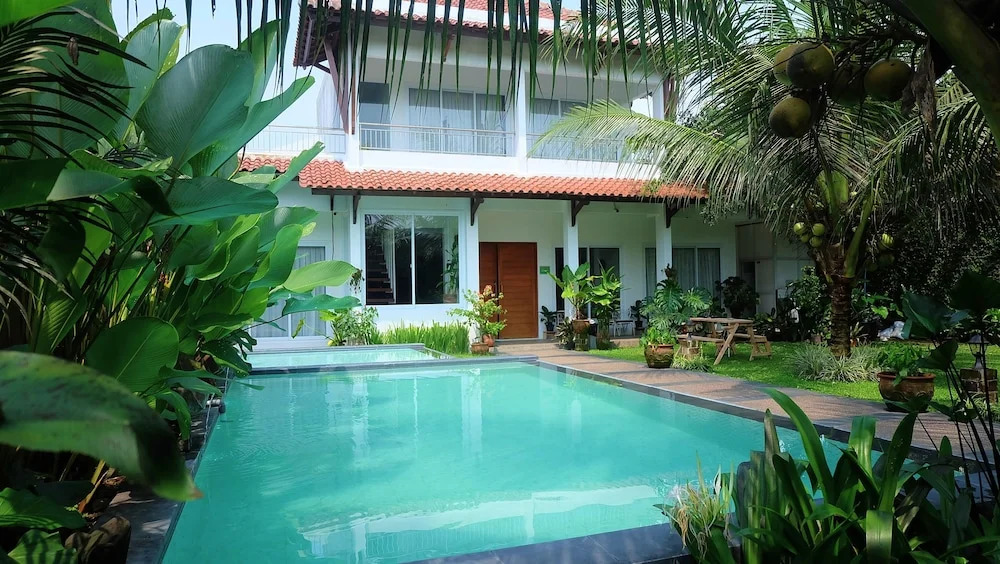 Villa Syariah Prambanan Private Swimming Pool by Simply Homy