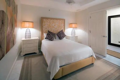 Beachfront 2Br Condo King Queen, Sunset Views